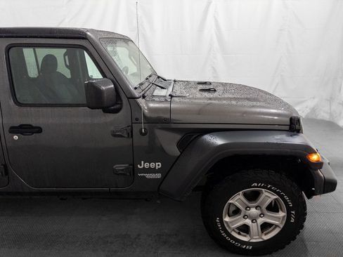 Used 2019 Jeep Wrangler Unlimited Sport S image 9