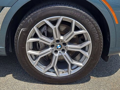 Used 2025 BMW X7 xDrive40i w/ Parking Assistance Package AWD/4WD image 8