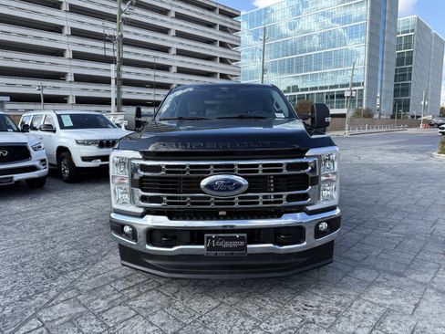 Used 2024 Ford F250 XLT image 2