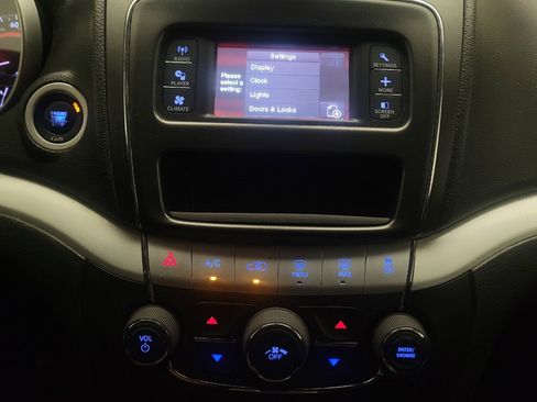 Used 2019 Dodge Journey SE w/ Connectivity Group FWD image 25
