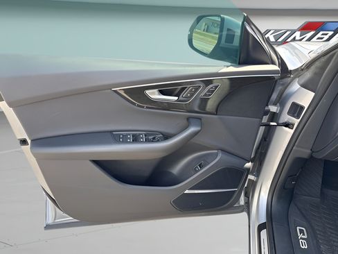 Used 2021 Audi Q8 Prestige AWD/4WD image 10