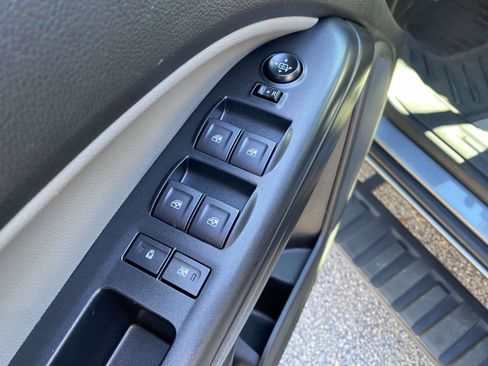 Used 2022 Chevrolet Colorado W/T w/ Custom Special Edition image 20