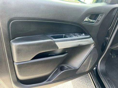 Used 2021 Chevrolet Colorado LT w/ LT Convenience Package image 10