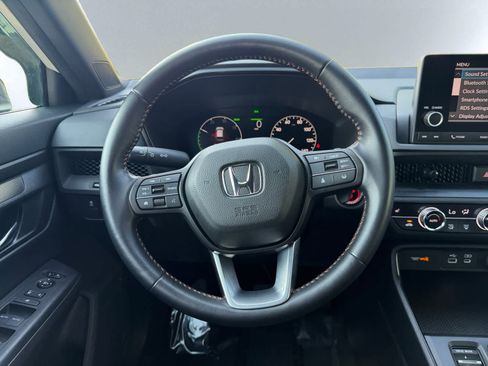 Used 2025 Honda CR-V Sport image 17