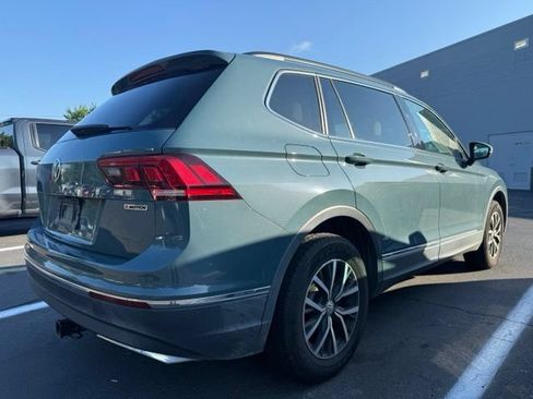 Used 2020 Volkswagen Tiguan SE w/ Panoramic Sunroof Package AWD/4WD image 4