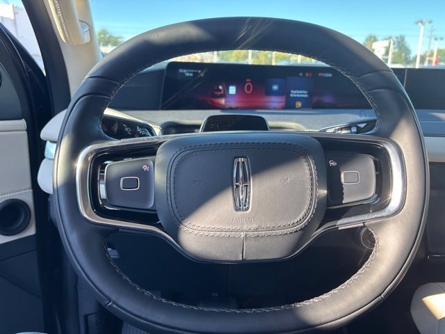 New 2027 Lincoln Navigator Premiere AWD/4WD image 13