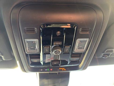 New 2026 Chevrolet Suburban High Country image 29