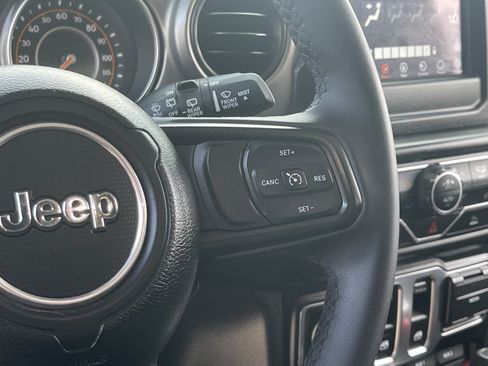 Certified 2023 Jeep Wrangler Sport AWD/4WD image 21