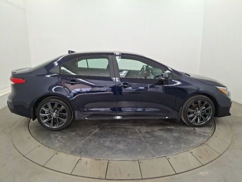 Used 2025 Toyota Corolla SE image 8