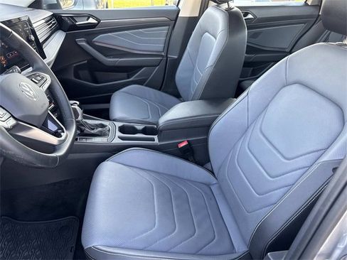Used 2025 Volkswagen Jetta SEL image 20