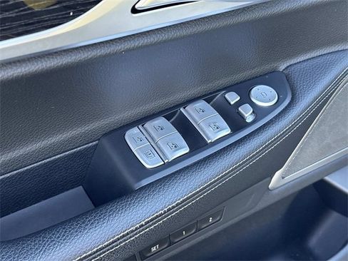 Used 2019 BMW 740i xDrive image 24