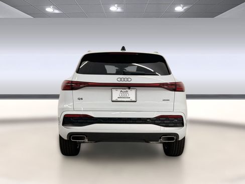 Certified 2025 Audi Q5 Premium w/ Convenience Package AWD/4WD image 9