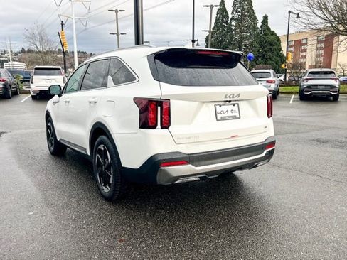 Used 2025 Kia Sorento EX w/ EX Panoramic Sunroof Package image 10