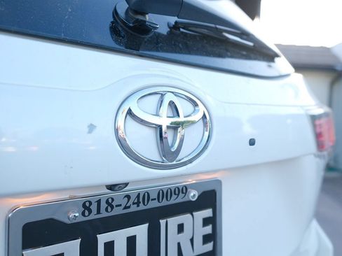Used 2016 Toyota Highlander Limited FWD image 49