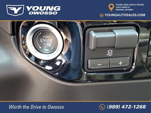 Used 2025 Chevrolet Silverado 1500 ZR2 w/ Technology Package AWD/4WD image 17