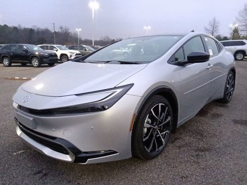 New 2026 Toyota Prius Plug-In Hybrid image 7