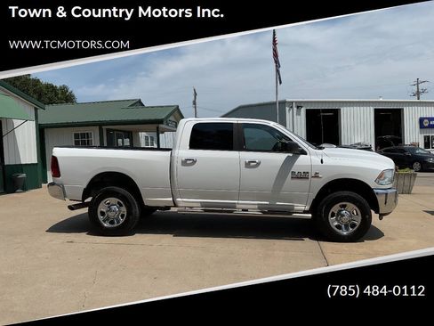 Used 2015 RAM 2500 SLT AWD/4WD image 1