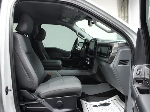 Used 2024 Ford F150 Lightning XLT AWD/4WD image 16