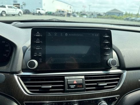 Used 2019 Honda Accord Touring image 14