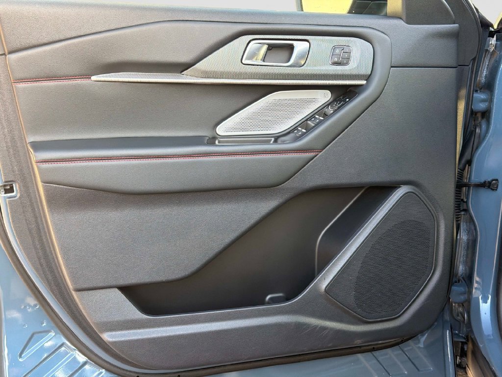 Used 2025 Ford Explorer ST AWD/4WD image 20