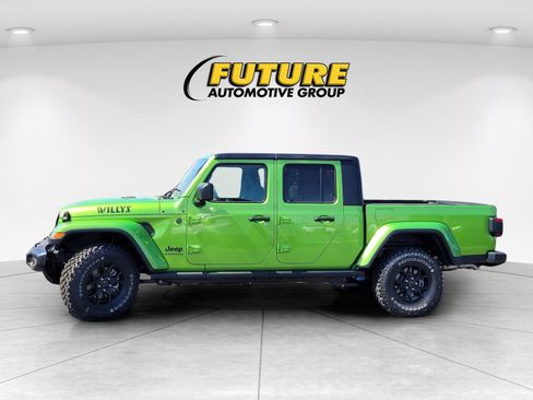 New 2025 Jeep Gladiator Willys image 7