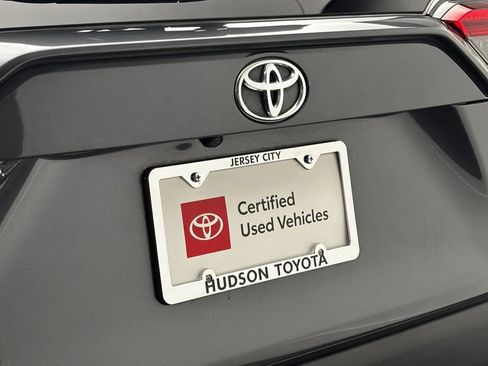 Used 2023 Toyota RAV4 LE AWD/4WD image 8