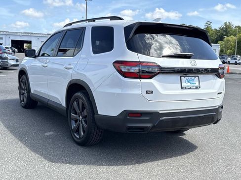 Used 2026 Honda Pilot Sport image 6