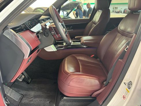 Used 2023 Land Rover Range Rover SE image 15