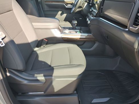 New 2026 GMC Sierra 1500 Elevation image 16