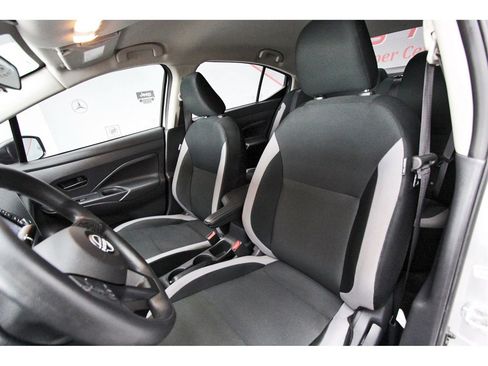 Used 2025 Nissan Versa S w/ Trunk Package image 27