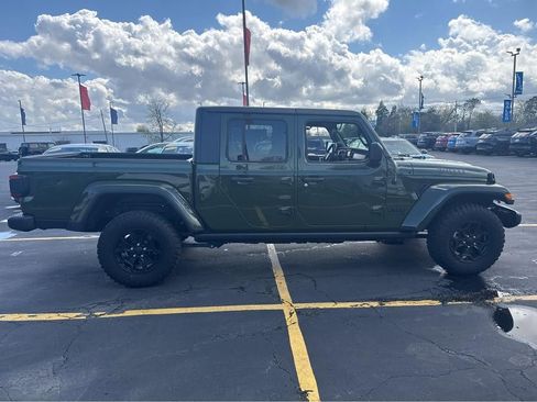 Used 2022 Jeep Gladiator Sport AWD/4WD image 14