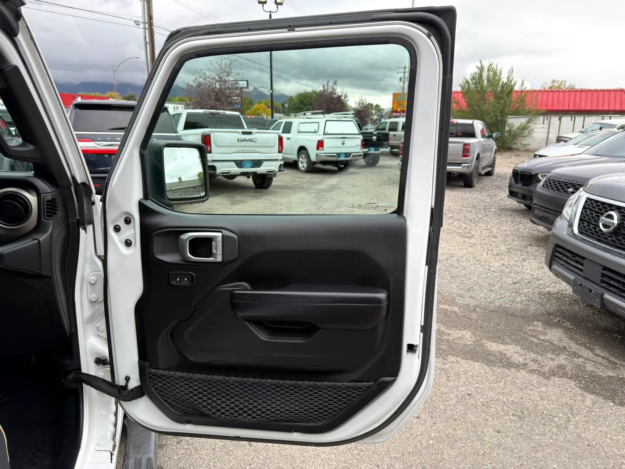 Used 2019 Jeep Wrangler Sport AWD/4WD image 10