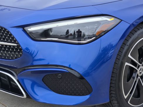 Used 2024 Mercedes-Benz CLE 300 4MATIC Cabriolet image 11