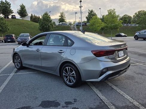 Used 2024 Kia Forte LXS FWD image 7