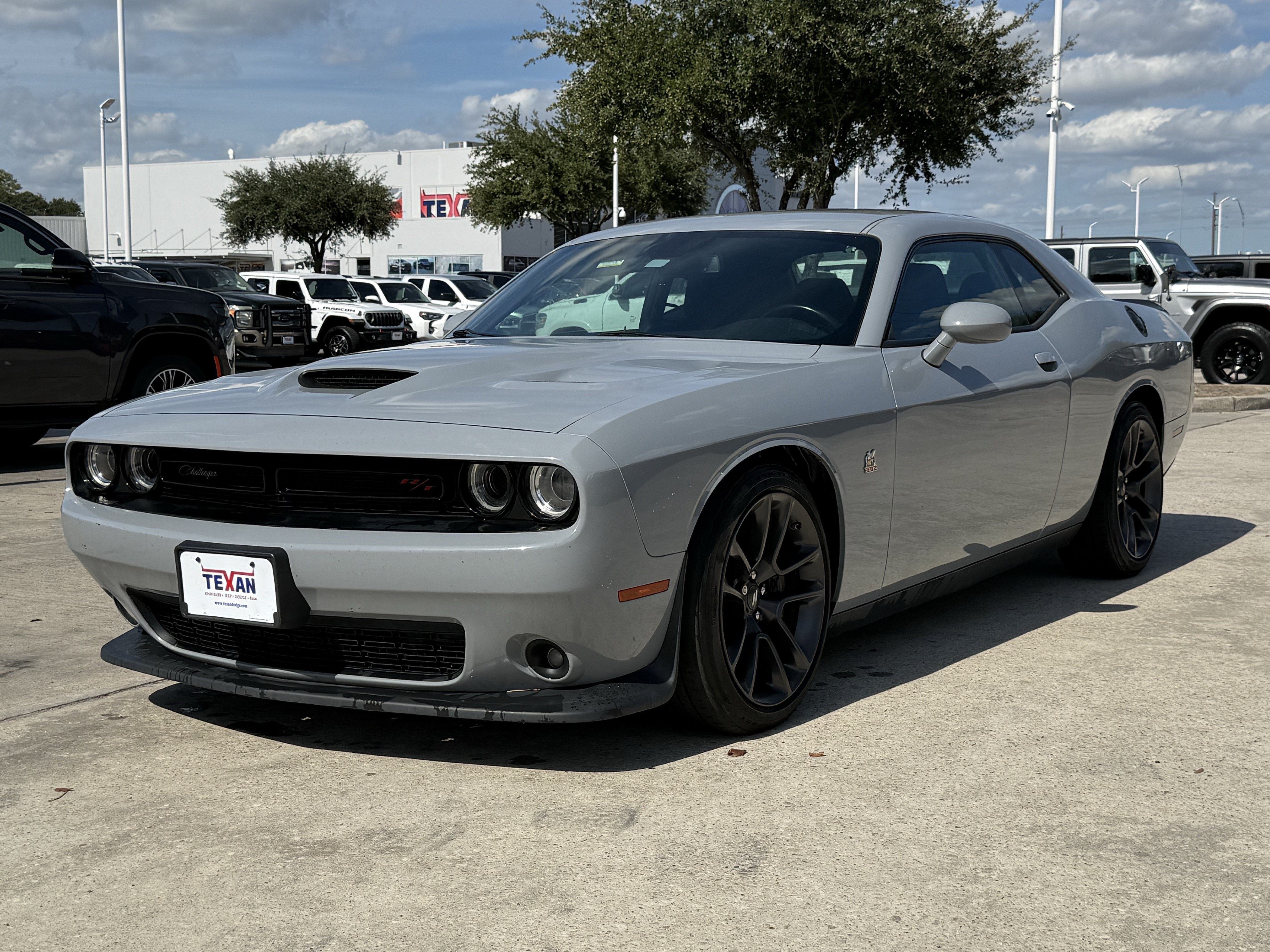 Used 2021 Dodge Challenger R/T Scat Pack RWD image 9