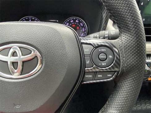 Used 2019 Toyota RAV4 XLE image 25