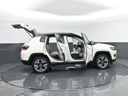 Used 2020 Jeep Compass Limited AWD/4WD image 28