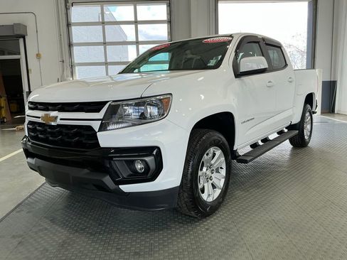 Used 2022 Chevrolet Colorado LT w/ LT Convenience Package image 2