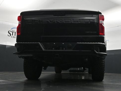 Used 2025 Chevrolet Silverado 1500 ZR2 w/ Technology Package AWD/4WD image 31