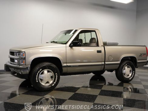 Used 1998 Chevrolet Silverado 1500 4x4 Regular Cab w/ Preferred Equipment Group 2 image 6
