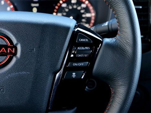 Used 2023 Nissan Frontier Pro-X w/ Technology Package image 13