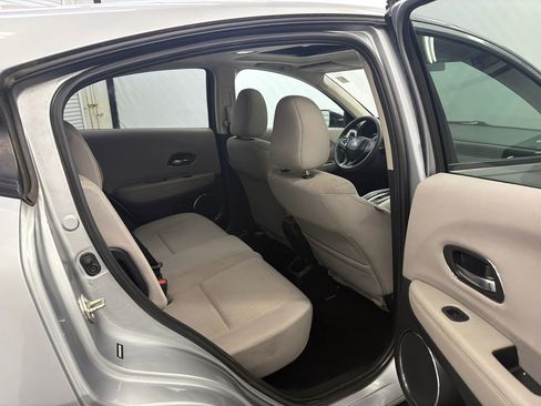 Used 2017 Honda HR-V EX image 15