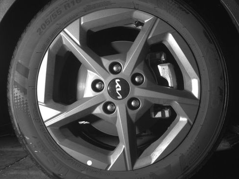 Used 2025 Kia K4 FWD image 13
