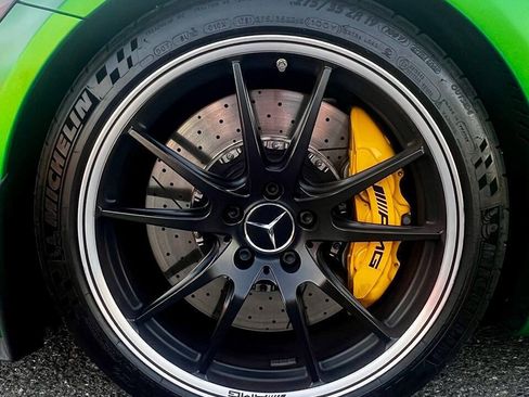 Used 2020 Mercedes-Benz AMG GT R image 15