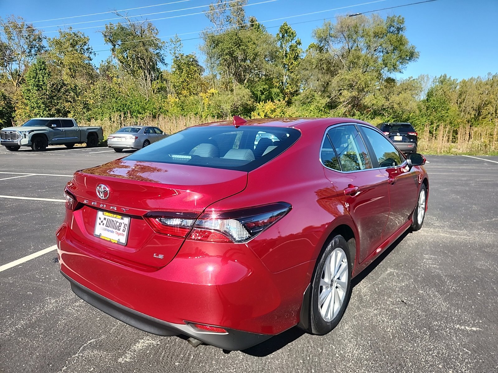Used 2022 Toyota Camry LE FWD image 8