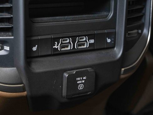 Used 2019 RAM 1500 Laramie AWD/4WD image 43