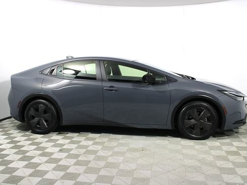 Used 2024 Toyota Prius LE image 33