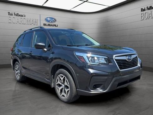 Used 2019 Subaru Forester Premium AWD/4WD image 2