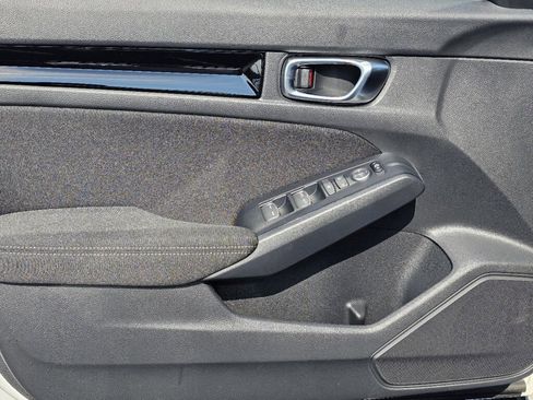 Certified 2025 Honda Civic Sport image 10
