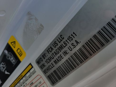 Used 2021 Jeep Gladiator Sport image 36